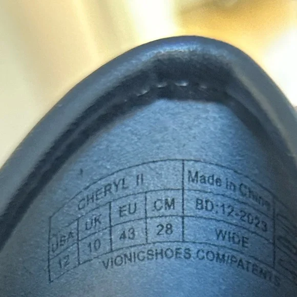 Vionic Cheryl II Black Nappa Leather Loafers – 12W – New - Picture 4 of 5